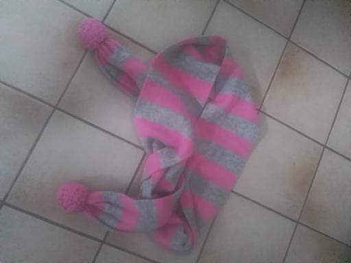 Buy & Sell Aldridge Walsall - Photos for GREY/PINK WARM SCARF