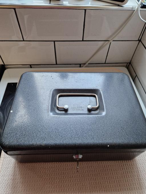 Buy & Sell Denington Industrial Estate North Northamptonshire - Photos for METAL DEED BOX /DOCUMENTS HOLDERL