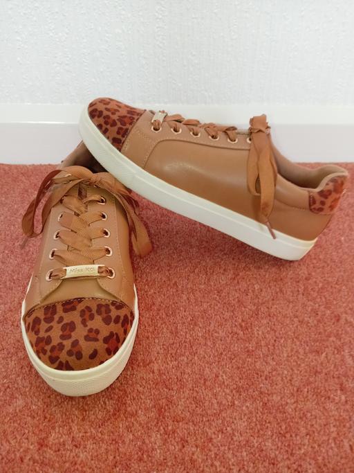 Buy & Sell Aintree Sefton - Photos for Ladies Trainers