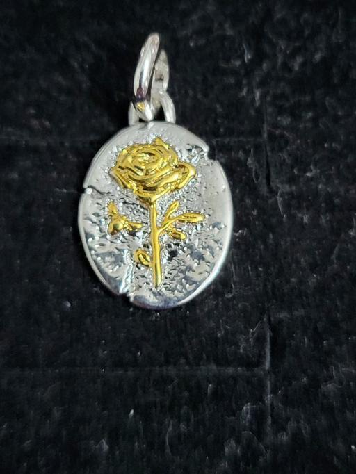 Buy & Sell Ecclesfield Sheffield - Photos for Golden rose talisman charm.