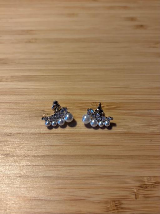 Buy & Sell Kensington South West London - Photos for Pearl Earrings