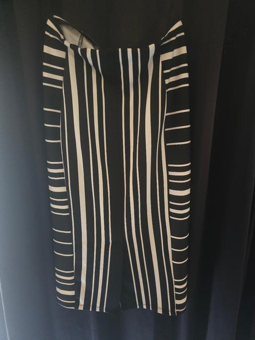 Buy & Sell Doddington Fenland - Photos for M&S Black & White Striped Skirt – UK 12