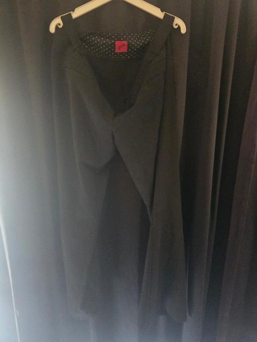 Buy & Sell Swingbrow Fenland - Photos for Women’s Black Tailored Trousers –