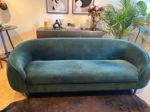 Buy & Sell Seven Kings East London - Photos for 3 seater stylish sofa - MADE Trudy / Green