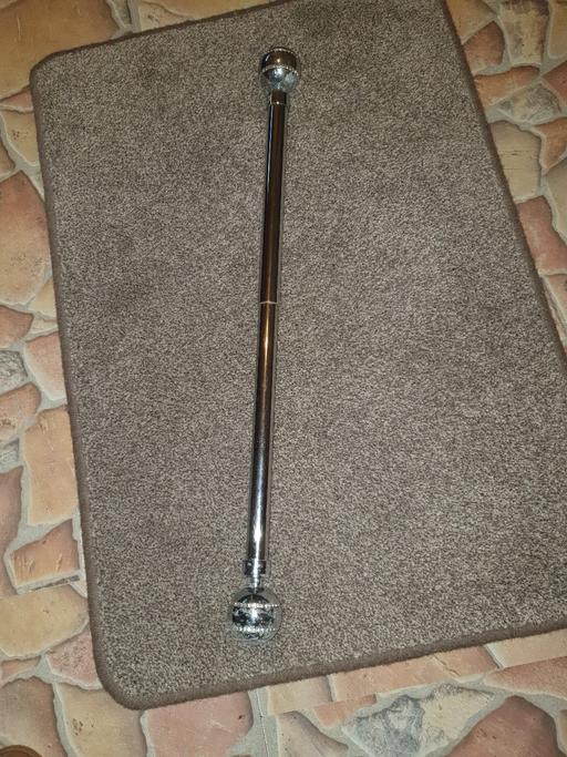 Buy & Sell Pensnett Dudley - Photos for 1 Metre Long , Chrome Curtain Pole,Very Bling