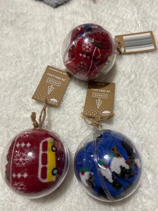 Buy & Sell Dovecot Knowsley - Photos for Men’s Xmas socks in bauble. Size 6-8 or 9-11.