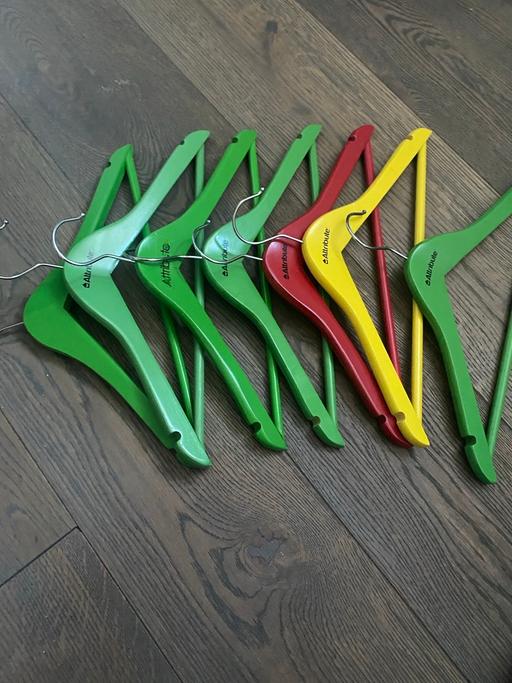 Buy & Sell Shortlands Bromley - Photos for Wooden hangers 7 items