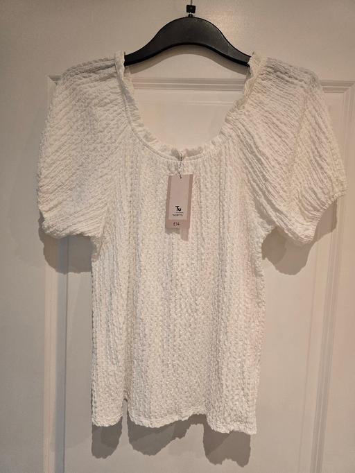 Buy & Sell Rowley Regis Sandwell - Photos for Tu ladies off the shoulder top-uk16 bnwt