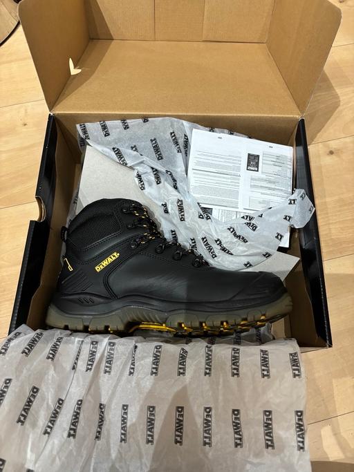 Buy & Sell Porthill Newcastle-under-Lyme - Photos for Dewalt Newark Work Boots