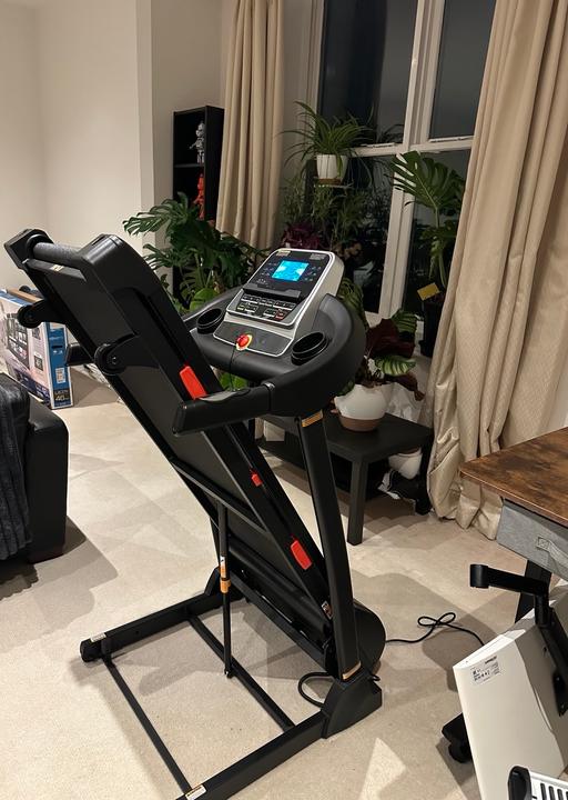 Buy & Sell Nottingham Nottinghamshire - Photos for Commercial treadmill- speed 1 to 16KM/H