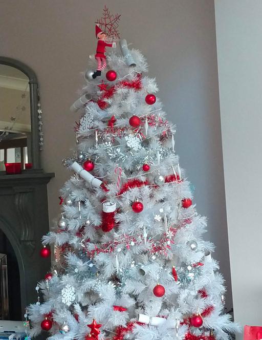 Buy & Sell Gravesend Gravesham - Photos for white 7ft pre-lit Christmas tree