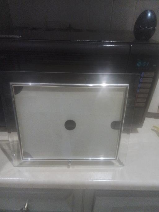 Buy & Sell Aldridge Walsall - Photos for GLASS EDGE PICTURE FRAME