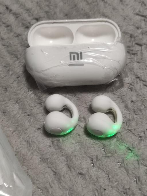 Buy & Sell Grafton Street Industrial Estate West Northamptonshire - Photos for MI stereo headphones