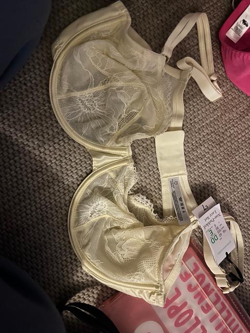 Buy & Sell Wednesfield Wolverhampton - Photos for New 40dd bra