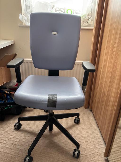 Buy & Sell Cambridge Heath East London - Photos for Office chair