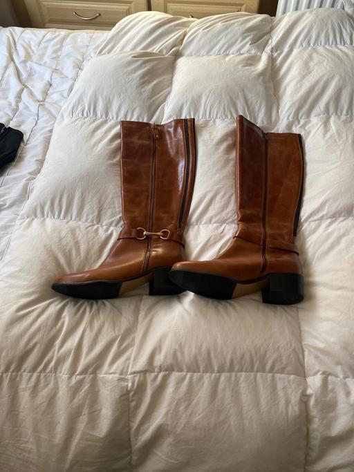 Buy & Sell Essington Wolverhampton - Photos for Brown leather boots