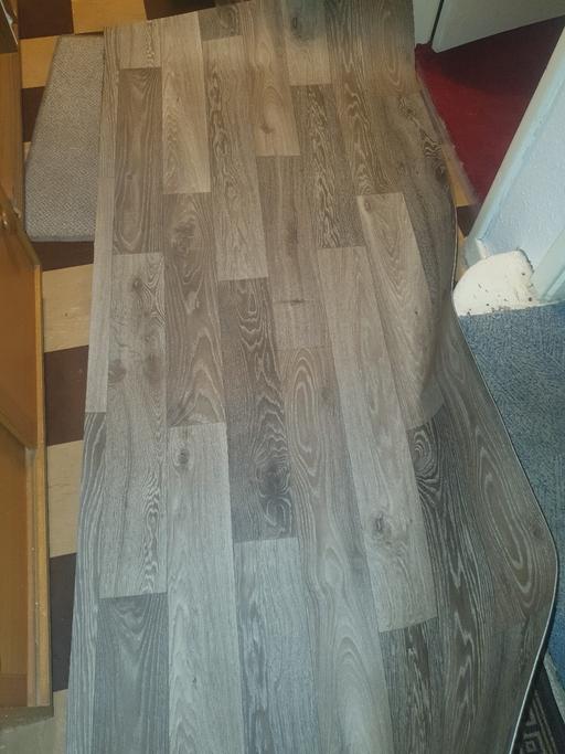 Buy & Sell Gornal Wood Dudley - Photos for 8.5ft x 3ft Offcut Of Wood Effect Flooring ,