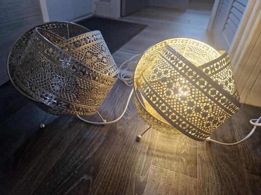 Buy & Sell Scholes Rotherham - Photos for 2 silver table lamps