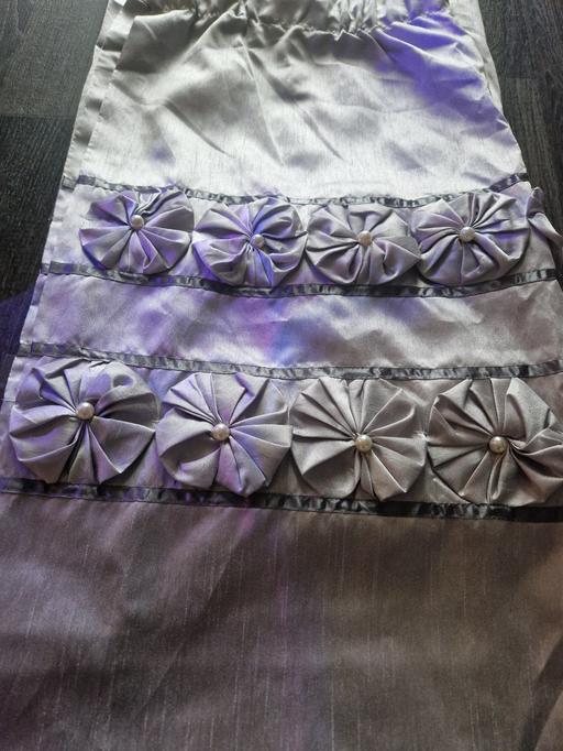 Buy & Sell Scholes Rotherham - Photos for Silver shimmery curtains & bedding