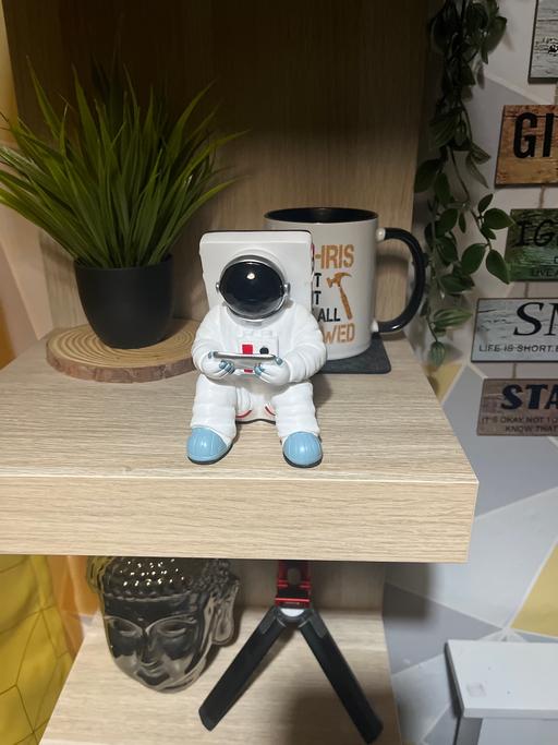 Buy & Sell Tinsley Sheffield - Photos for Phone stand