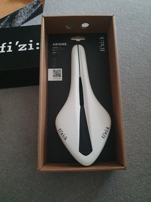 Buy & Sell Cross Lanes Wrexham - Wales - Photos for Road bike Saddle