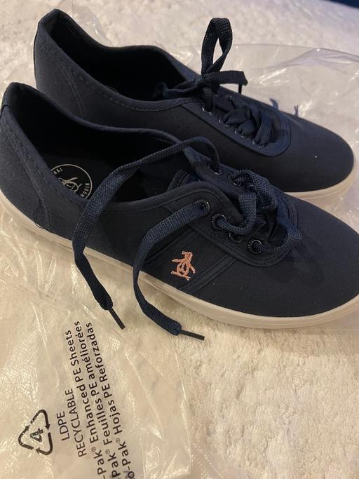 Buy & Sell Dartford Kent - Photos for Navy brand new canvas shoes