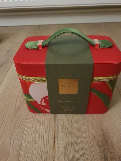 Buy & Sell Kettering North Northamptonshire - Photos for New Ted Baker Travel in Style Vanity Case