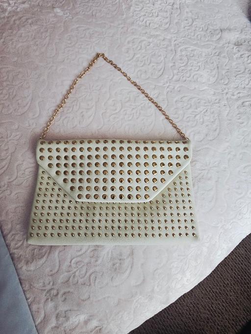 Buy & Sell Newton Doncaster - Photos for Stud detail handbag.