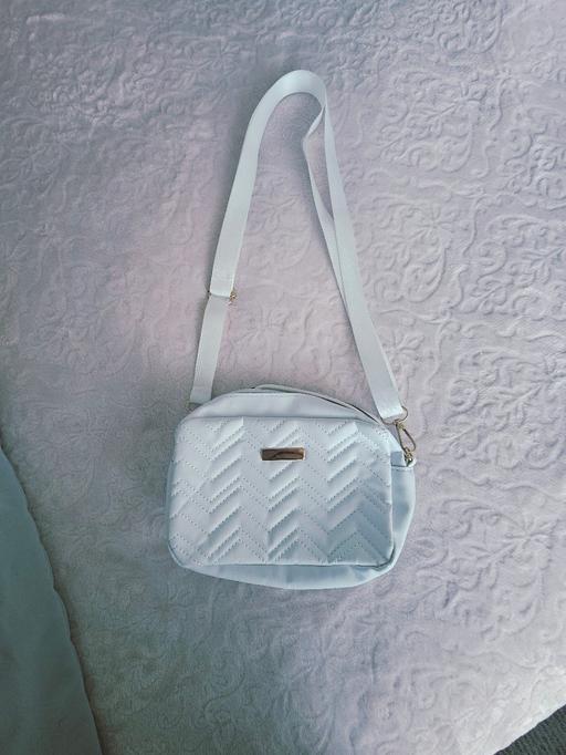 Buy & Sell Newton Doncaster - Photos for White cross body bag..NEW.