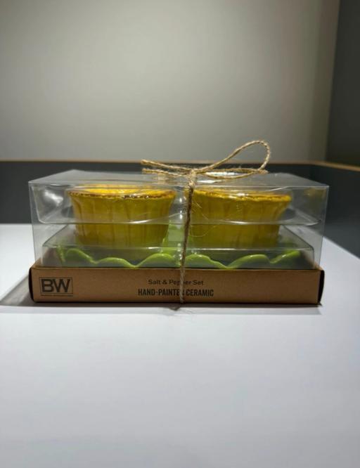 Buy & Sell Leigh Wigan - Photos for Sunflower salt & pepper set - with tray