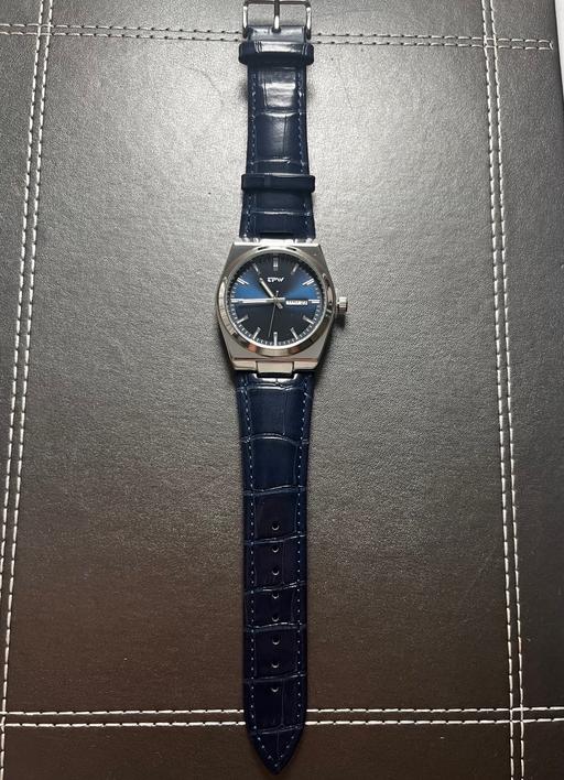 Buy & Sell High Wycombe Buckinghamshire - Photos for Blue and Silver Quartz Leather Strap Watch