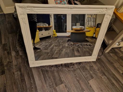 Buy & Sell Scholes Rotherham - Photos for Large bevelled heavy mirror