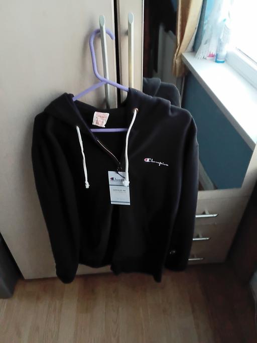 Buy & Sell Wolverhampton City Centre Wolverhampton - Photos for Men's Champion Hoodie top. Size XL UK.