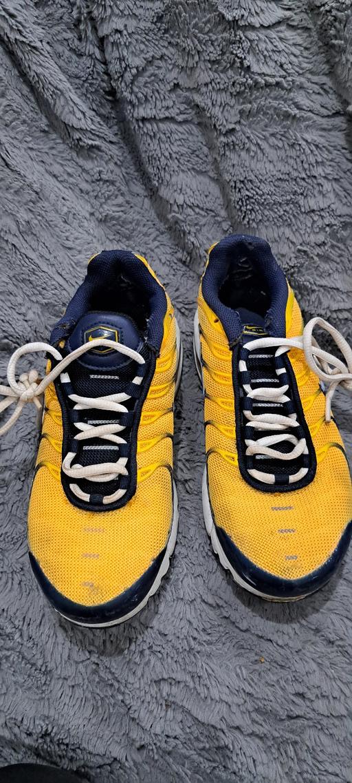 Buy & Sell Sutton Coldfield Birmingham - Photos for Nike trainers Size 4