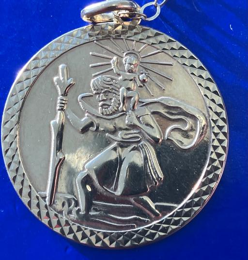 Buy & Sell Yeovil Somerset - Photos for Ladies 9ct Gold Saint Christopher Medal 375