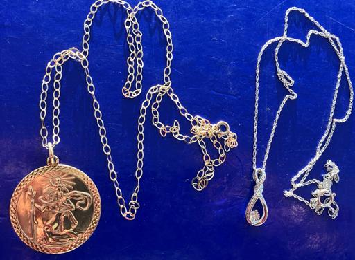 Buy & Sell Yeovil Somerset - Photos for 9ct Gold Nugget & saint Christopher’s medal