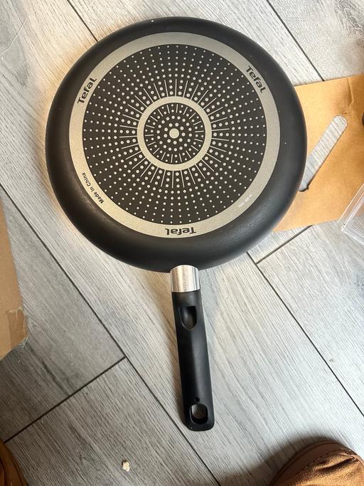 Buy & Sell Sheffield Sheffield - Photos for Tefal Titanium Essential Frying Pan