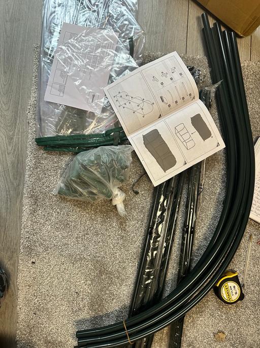 Buy & Sell Sheffield Sheffield - Photos for Outsunny Mini Greenhouse,