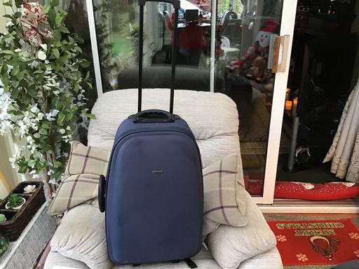 Buy & Sell Essington Wolverhampton - Photos for Suitcase