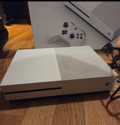Buy & Sell Rubery Birmingham - Photos for xbox one s 1tb With Leads Original Box