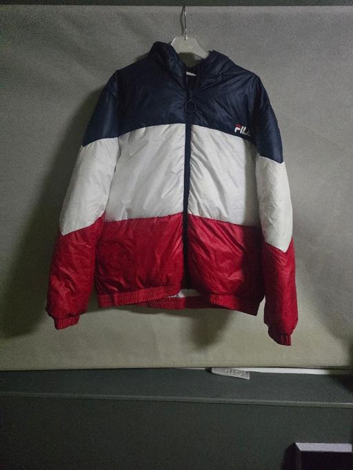 Buy & Sell Swingbrow Fenland - Photos for FILA Puffer Jacket Navy / White / Red –