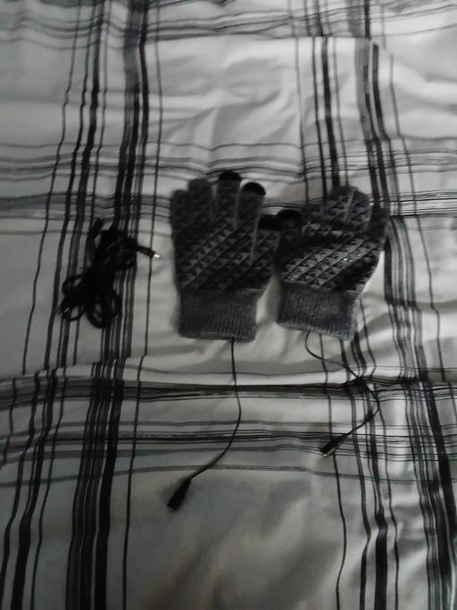 Buy & Sell Wolverhampton City Centre Wolverhampton - Photos for Brand new Men's Rechargable gloves.