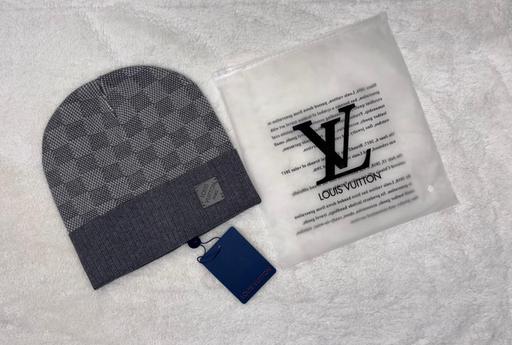 Buy & Sell Princes End Sandwell - Photos for LV beanie- Light Grey