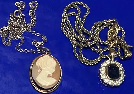 Buy & Sell Yeovil Somerset - Photos for 2x 9ct rolled gold blue sapphire & cameo