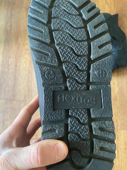 Buy & Sell Tamworth Staffordshire - Photos for Ice diamond freezer boots size9/10