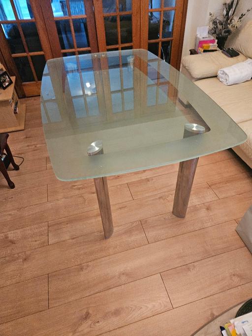 Buy & Sell Hayes Hillingdon - Photos for Glass table plus 6 chairs