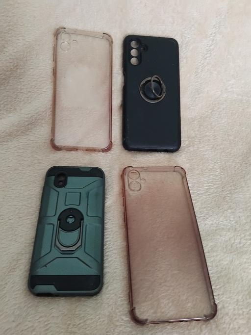 Buy & Sell Moseley Village Wolverhampton - Photos for Phone Case Bundle.