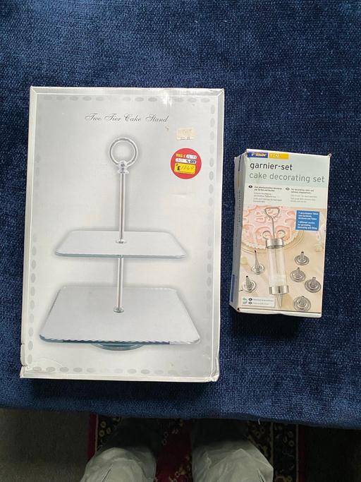 Buy & Sell Gipsy Hill South East London - Photos for ( LEONARDO ) CAKE STAND PLUS GARNIER-SET