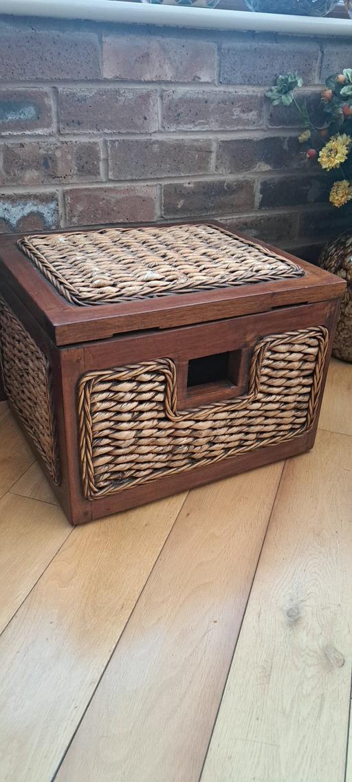 Buy & Sell Lye Dudley - Photos for Sturdy wooden storage box.