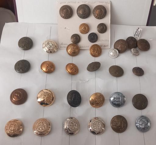 Buy & Sell Thatto Heath Saint Helens - Photos for Collection of 34 vintage military buttons